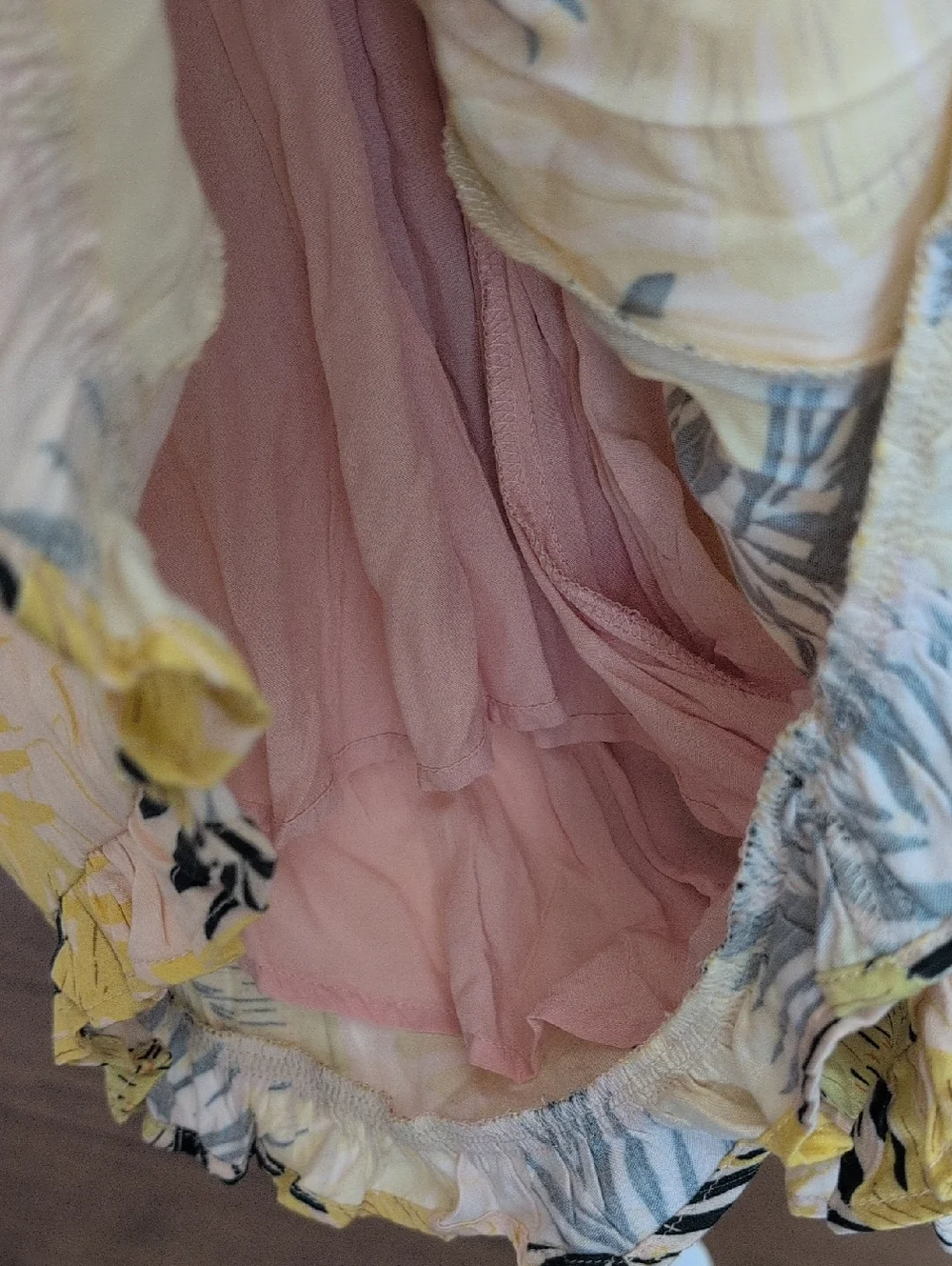 NWT Dress Forum Pink and Yellow Tropical Print Romper Size Medium - Picture 6 of 9